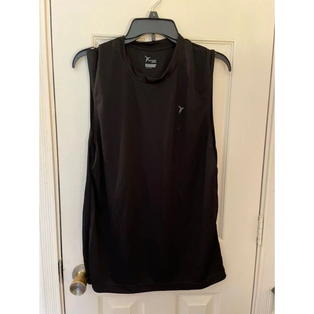 Old Navy Men’s Medium Black Muscle tank